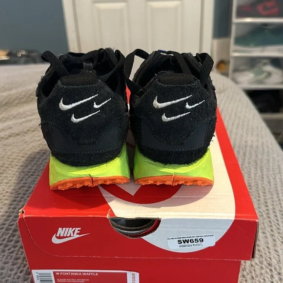 Nike W Fontanka waffle shoes size 5.5 new in box